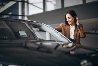 Cómo tomar decisiones y elegir entre carros eléctricos y tradicionales